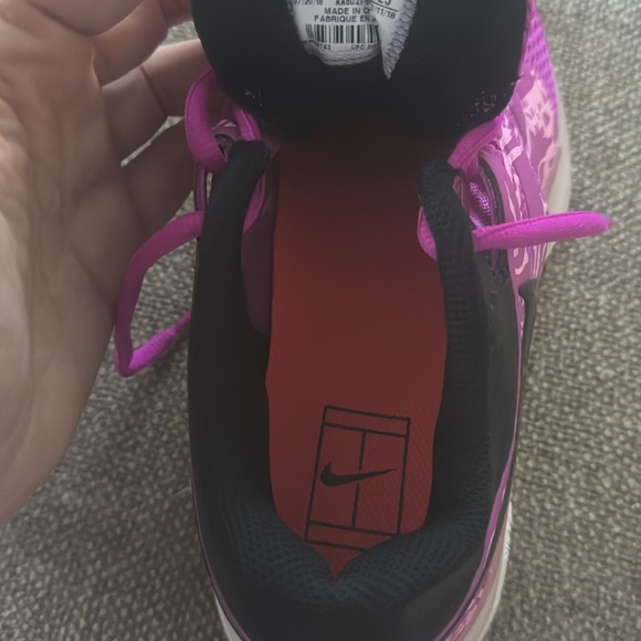 Pink & Purple size 8 Nike sneakers - Picture 7 of 9